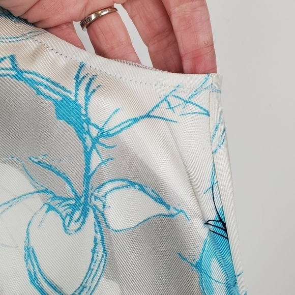 VINTAGE Talbots Small Sleeveless silk Blouse Blue Gray Floral Bias Cut 90s Y2K - Picture 8 of 10